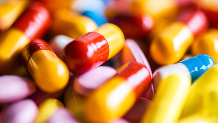 pfizer-covid-19-pill-cuts-serious-illness