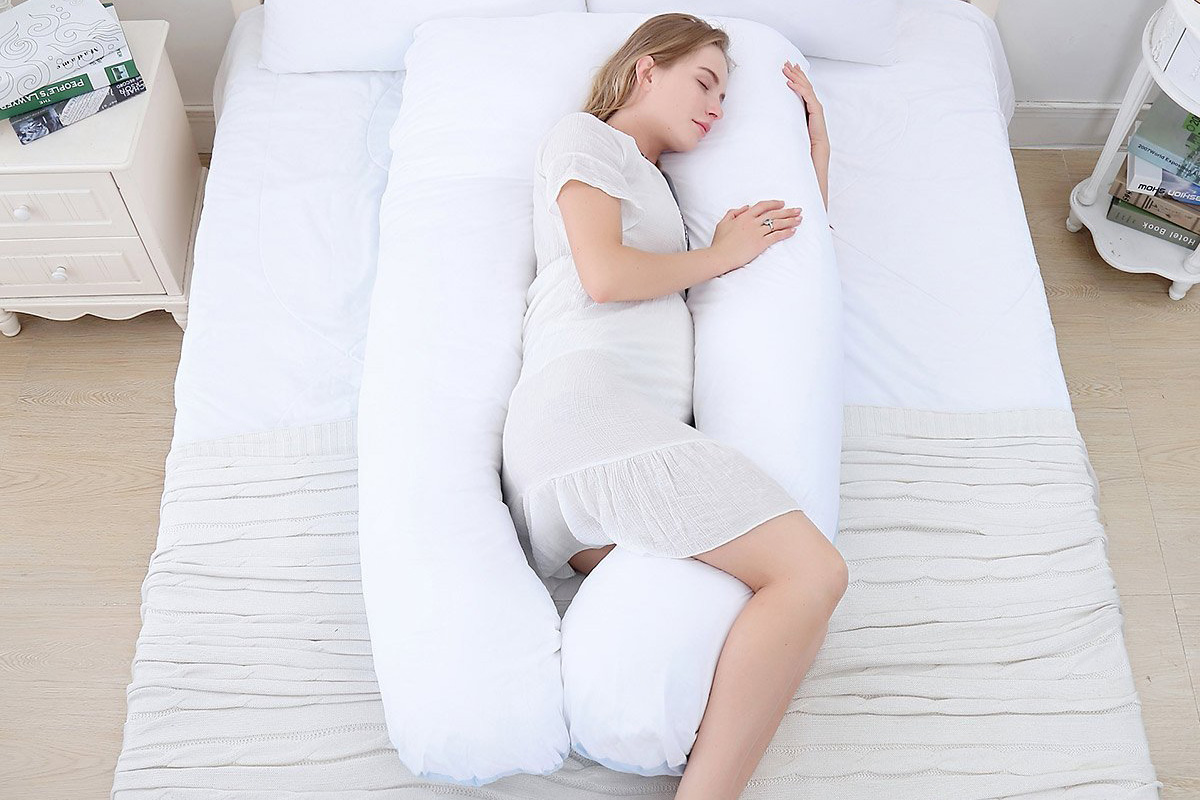 11 Best Pillows for Stomach Sleepers [UPDATED 2021] First For Women