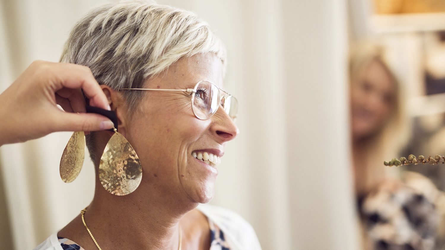 13 Pairs of Clip On Earrings You'll 