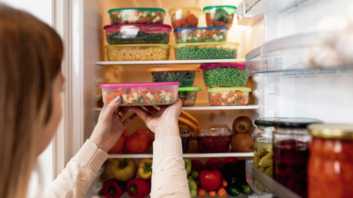 How to Keep Food & Groceries Fresh While You're Out