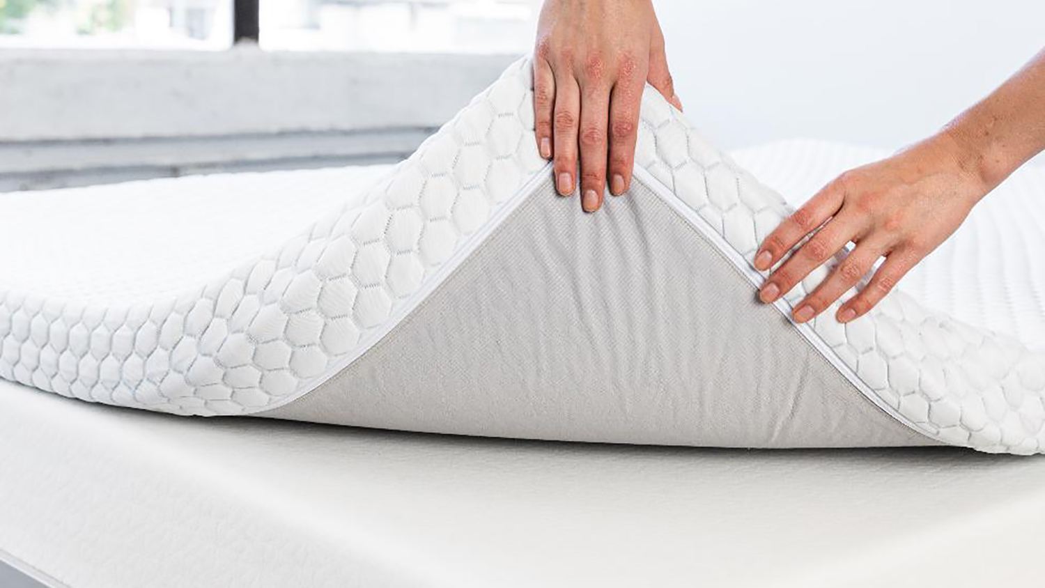 mattress pad upper back and shoulder pain