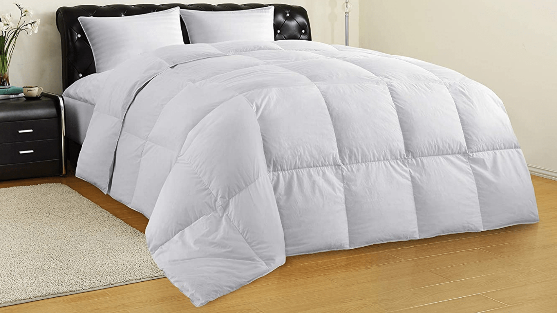 11 Best Comforters For Dog Hair That Are PetFriendly