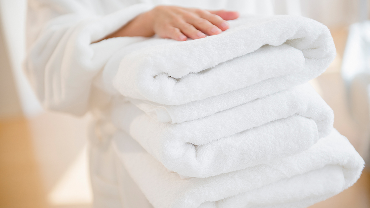 How to Keep Towels White & Fluffy