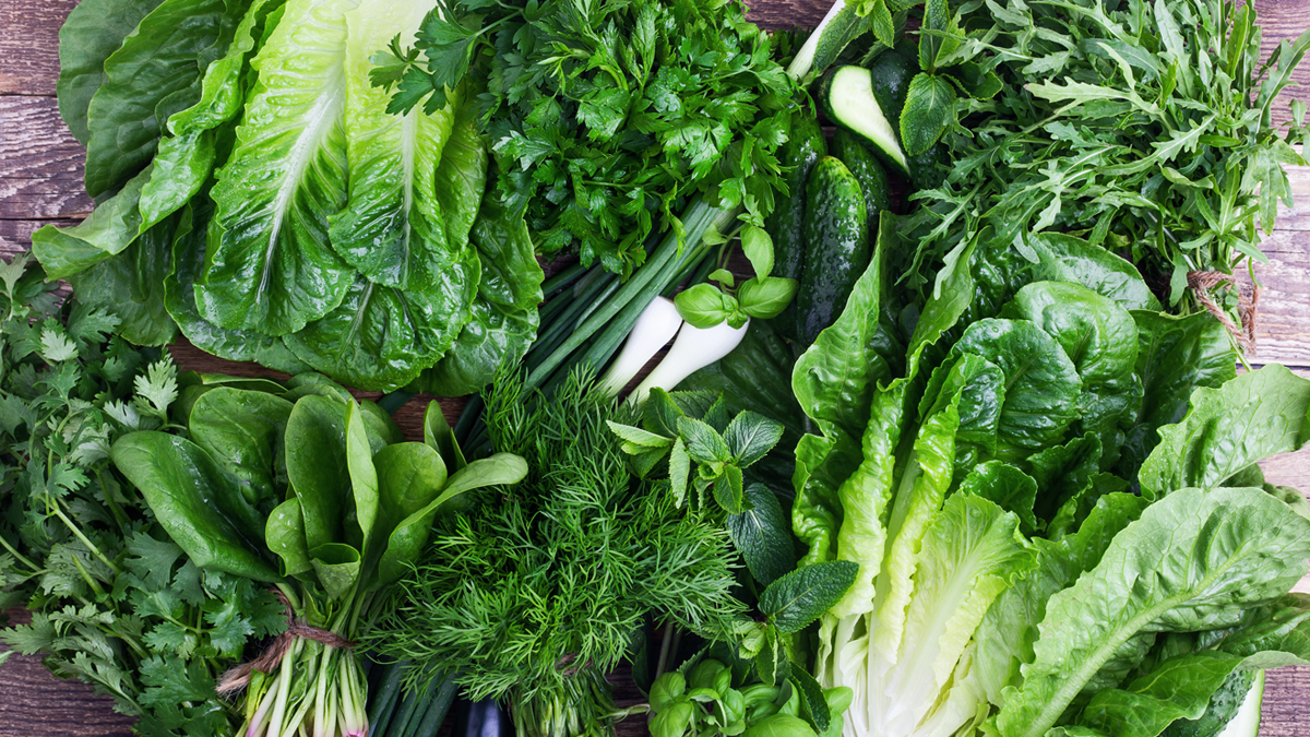 8 salad greens and their benefits