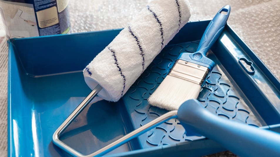 How to Clean Paint Brushes and Rollers to Last Longer