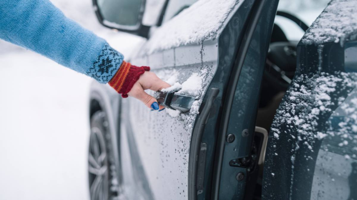How to Open a Frozen Car Door: Auto Expert's Tips