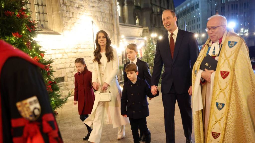 Prince William, Kate Middleton, Prince George, Prince Louis and Princess Charlotte at Christmastime