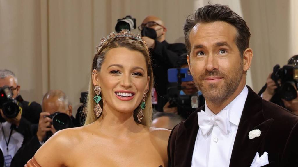 ryan reynolds quotes on fatherhood: Blake Lively and Ryan Reynold in 2022