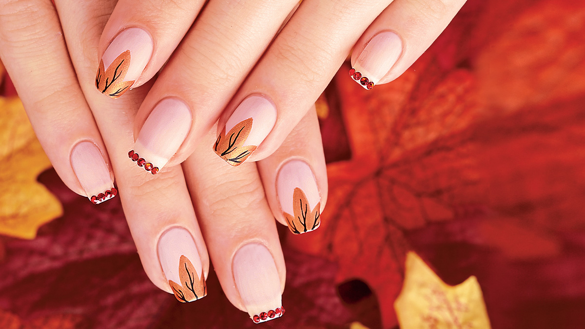 12 Of The Best Gold-Accented Nail Looks & Gold Manicure Ideas